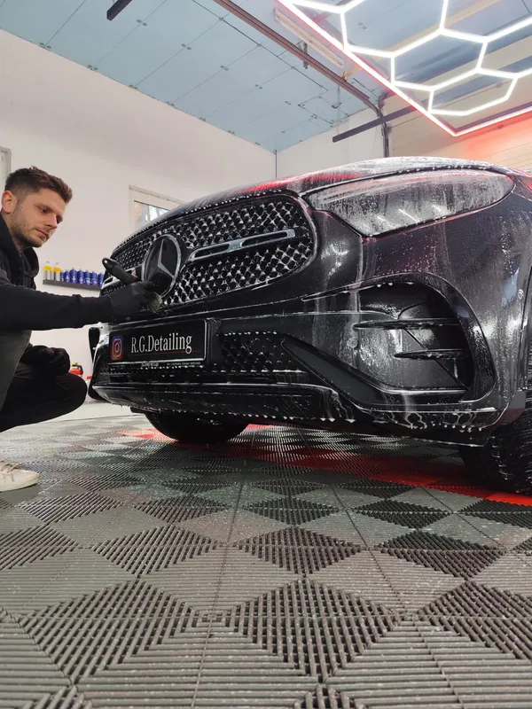 Lackaufbereitung Detailaufnahme Glanz