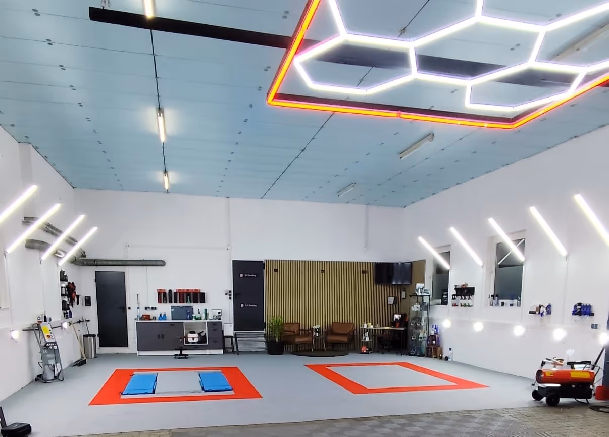 Fahrzeugaufbereitung Werkstatt Nähe Neumünster